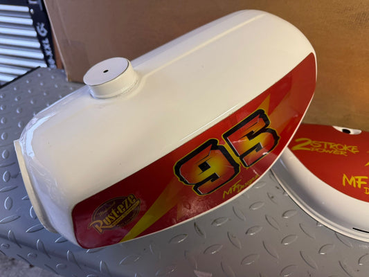 CARS TANK/SEITENDECKEL NEU