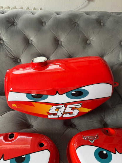 Cars 3.0 Tank / Seitendeckel NEU