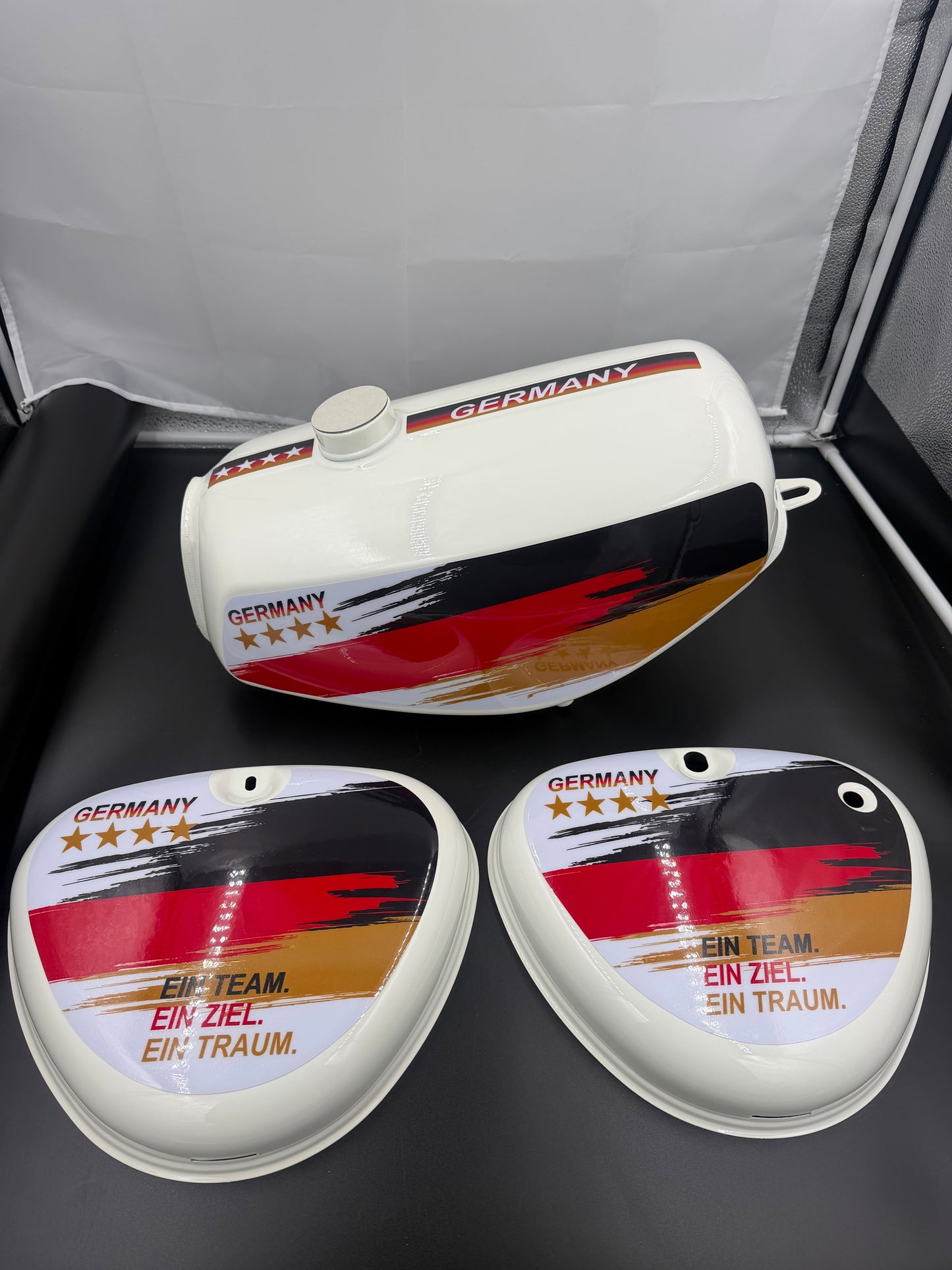 GERMANY Tank / Seitendeckel NEU