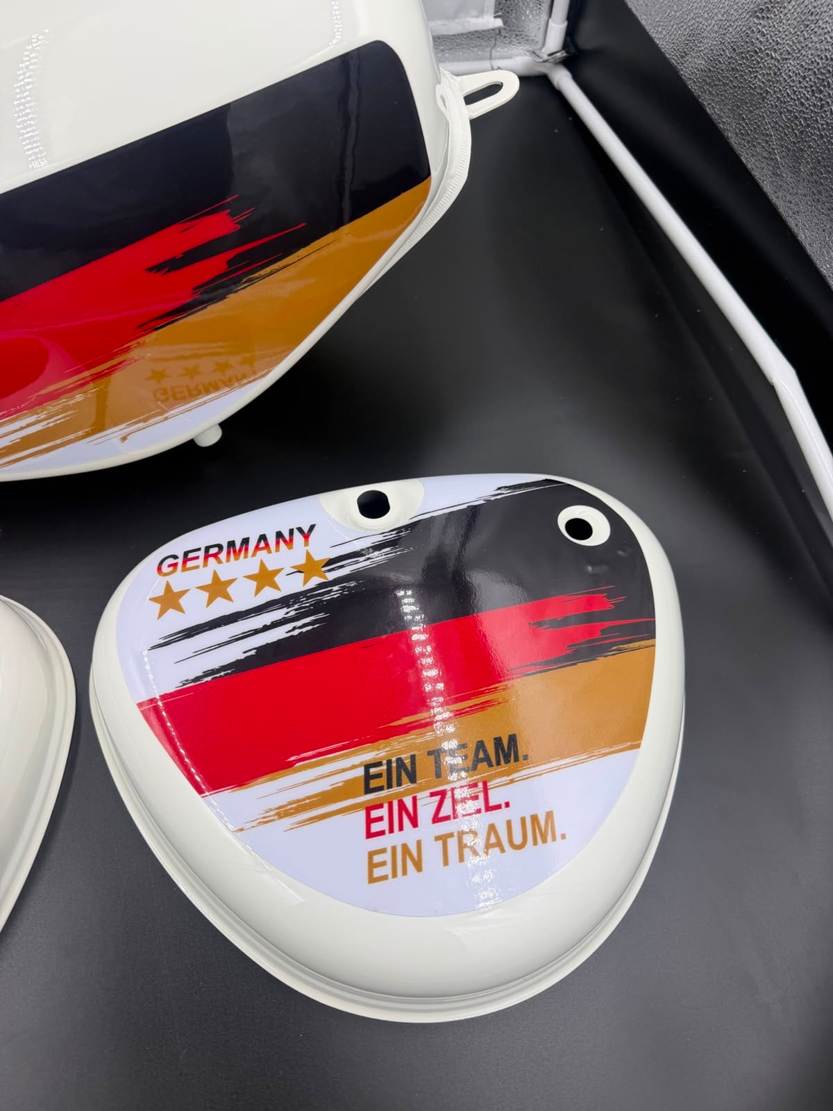 GERMANY Tank / Seitendeckel NEU