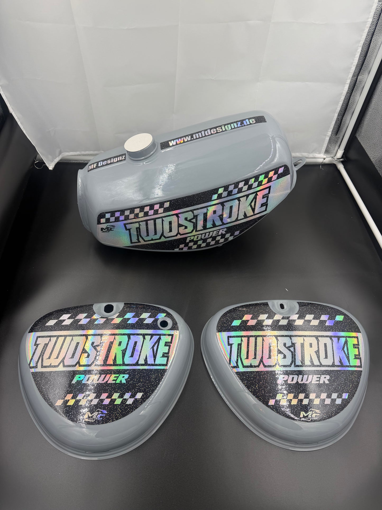 TWOSTROKE POWER TANK/SEITENDECKEL NEU