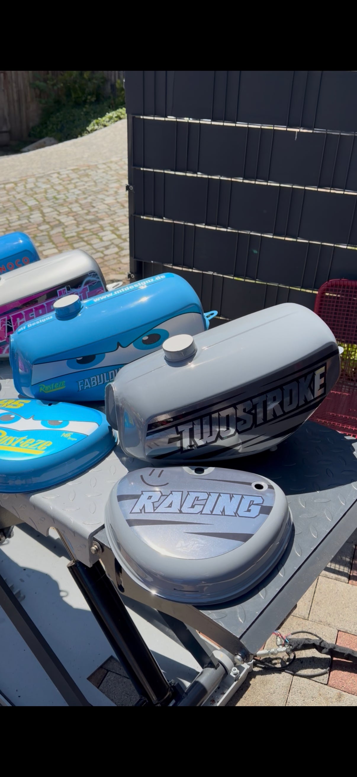 ANGEBOTE VERSCHIEDENE TANK SETS